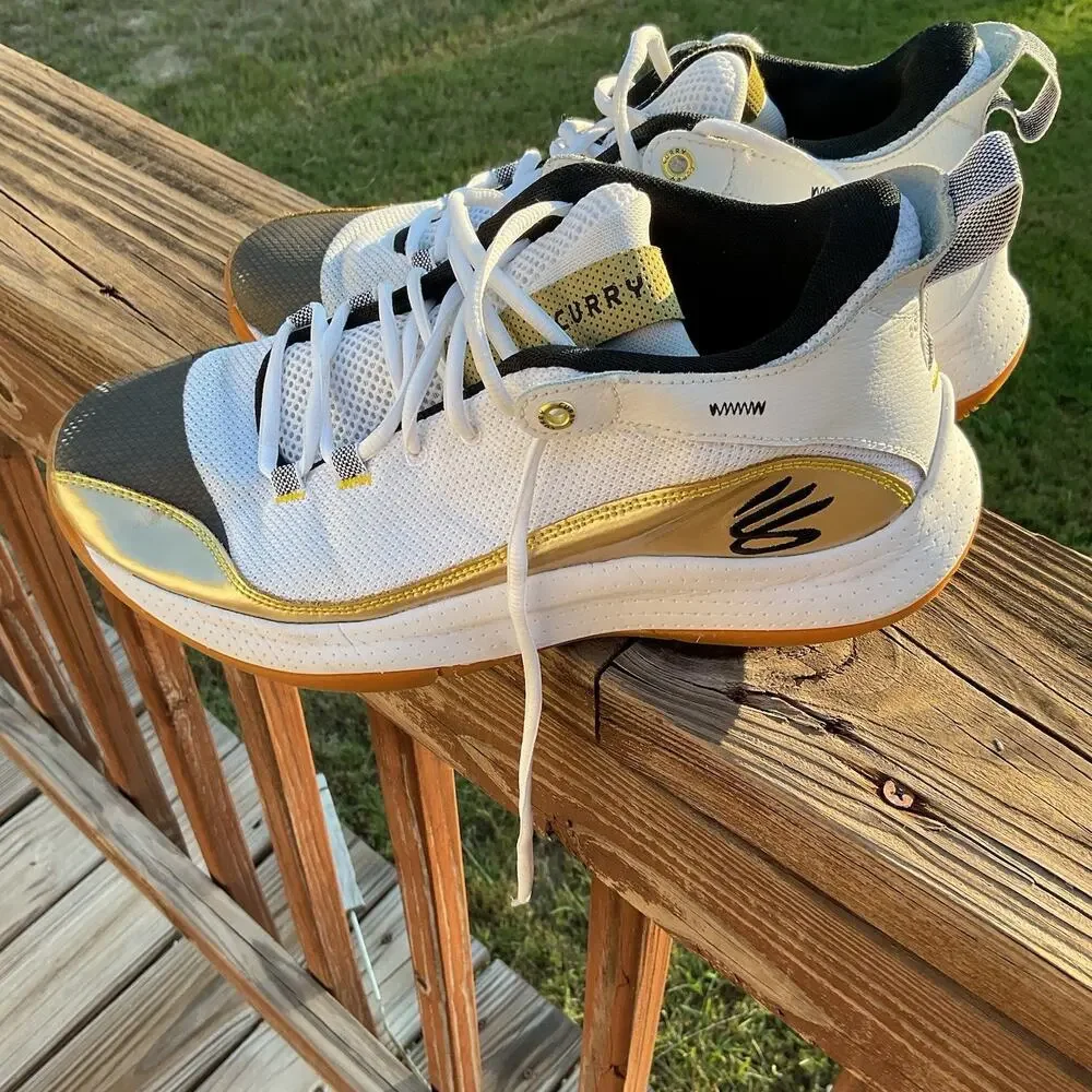 Under Armour product pair